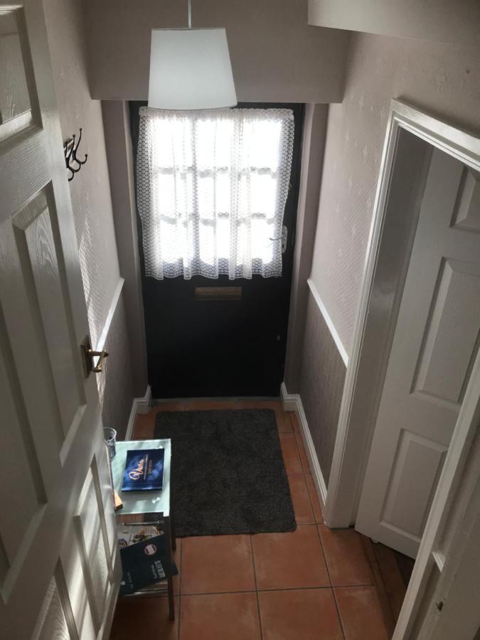 The Cottage, Cosy 2 Bedroom Pet Friendly Perfect For Contractors Free Secure Parking,Cctv Лидс Экстерьер фото