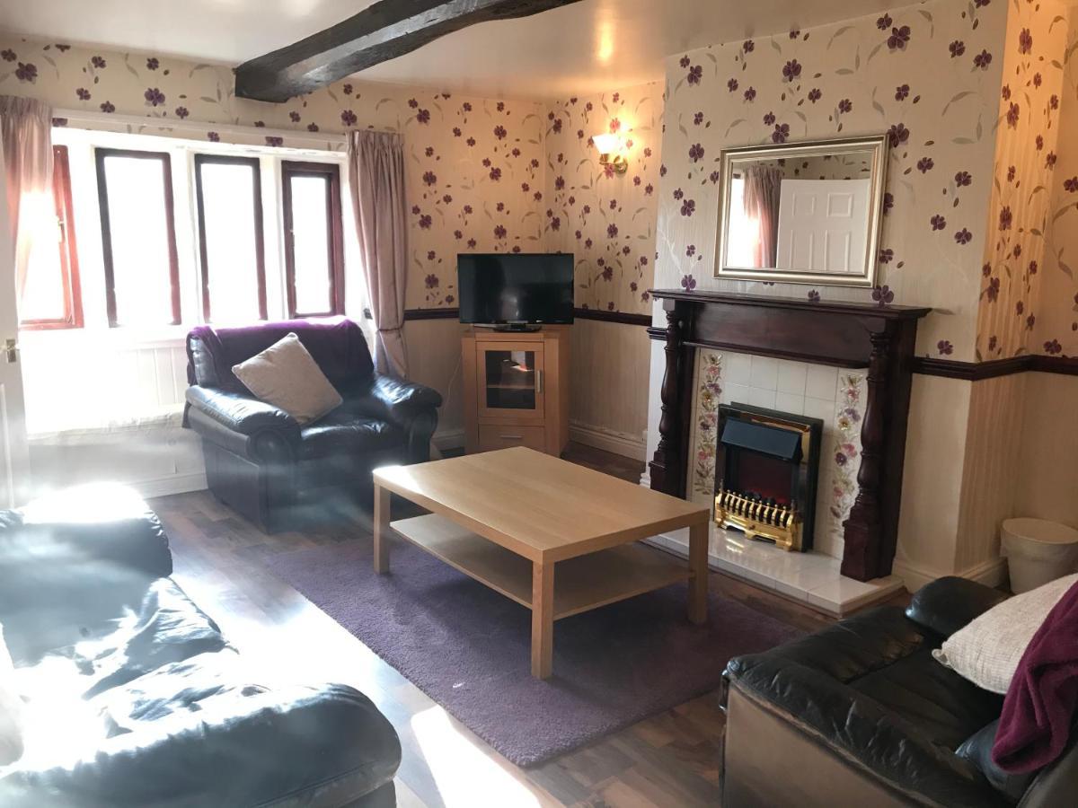The Cottage, Cosy 2 Bedroom Pet Friendly Perfect For Contractors Free Secure Parking,Cctv Лидс Экстерьер фото
