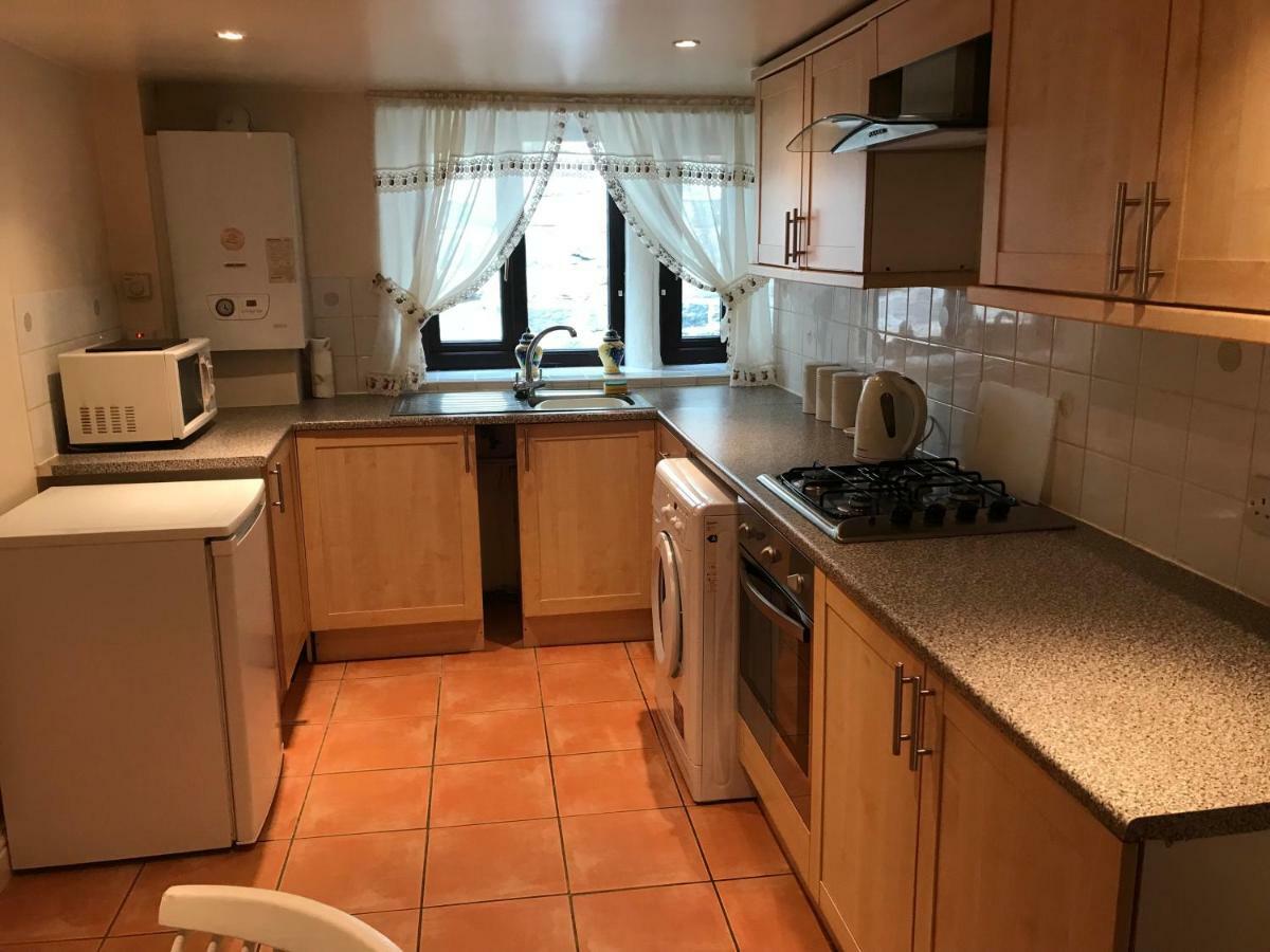 The Cottage, Cosy 2 Bedroom Pet Friendly Perfect For Contractors Free Secure Parking,Cctv Лидс Экстерьер фото
